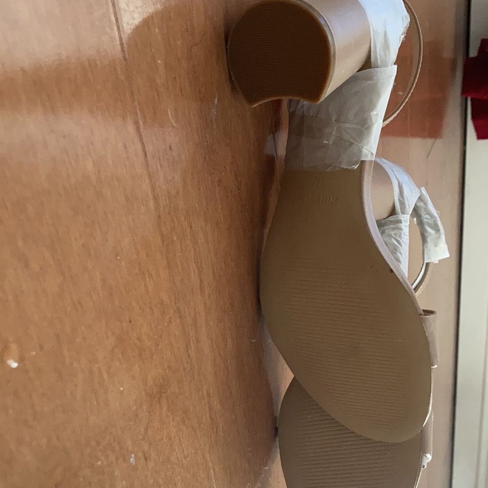 7.5 M Nine West tan sandal , new - Picture 4 of 5